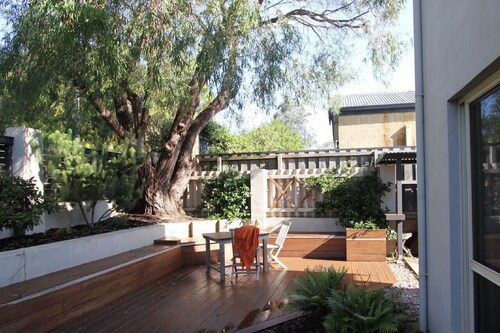 Stones Throw - town central decked outdoor BBQ area