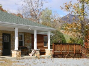 Exterior - An absolute Treat-Perfect for couples & families - Walking Dist to Shen River! (Luray)