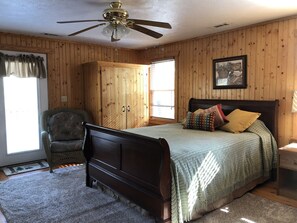 2 chambres, fer et planche à repasser, Wi-Fi gratuit, draps fournis