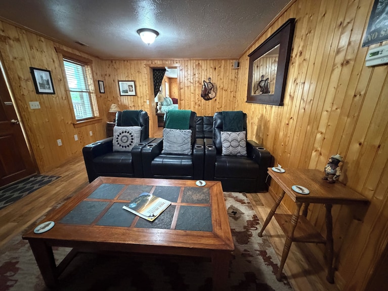 An Absolute Treat-perfect For Couples & Families - Walking Dist To Shen River! - Luray, VA
