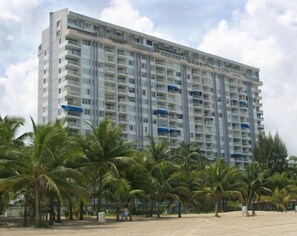 Exterior - SPECTACULAR Ocean View in MARBELLA, Free Parking, W/D, Dishwasher (Carolina)