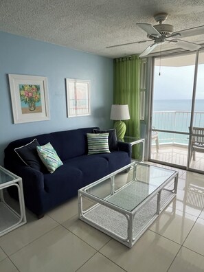 Smart TV, DVD player - SPECTACULAR Ocean View in MARBELLA, Free Parking, W/D, Dishwasher (Carolina)