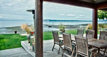 Whidbey Island Beach edessä Lomakoti