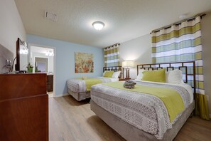 8 bedrooms, desk, iron/ironing board, travel cot