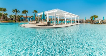 Lazy river pool and more! 8br/6ba pool villa , Close to Disney,