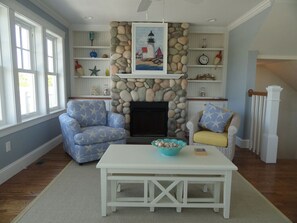 TV - Beachfront Condo With Panoramic Views of Cape Cod Bay! (2031) (Dennis)