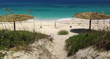 Condo w/Views, Beach, Htd Pool, Pickleball, Golf Cart, Gym,Walk to Restaurant