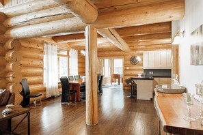 Dining - ChaletsOasis Luxury Lakefront Moose35 (Mille-Isles)