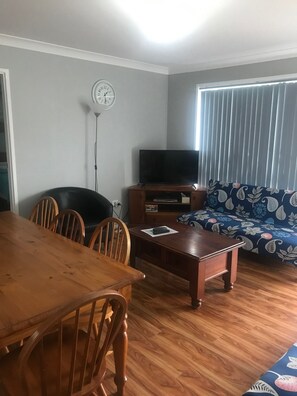 TV, DVD player - Green Meadow.......... (Nowra)