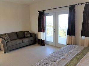 4 bedrooms, desk, iron/ironing board, free WiFi