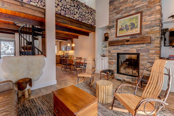 Smart TV, fireplace, DVD player, books