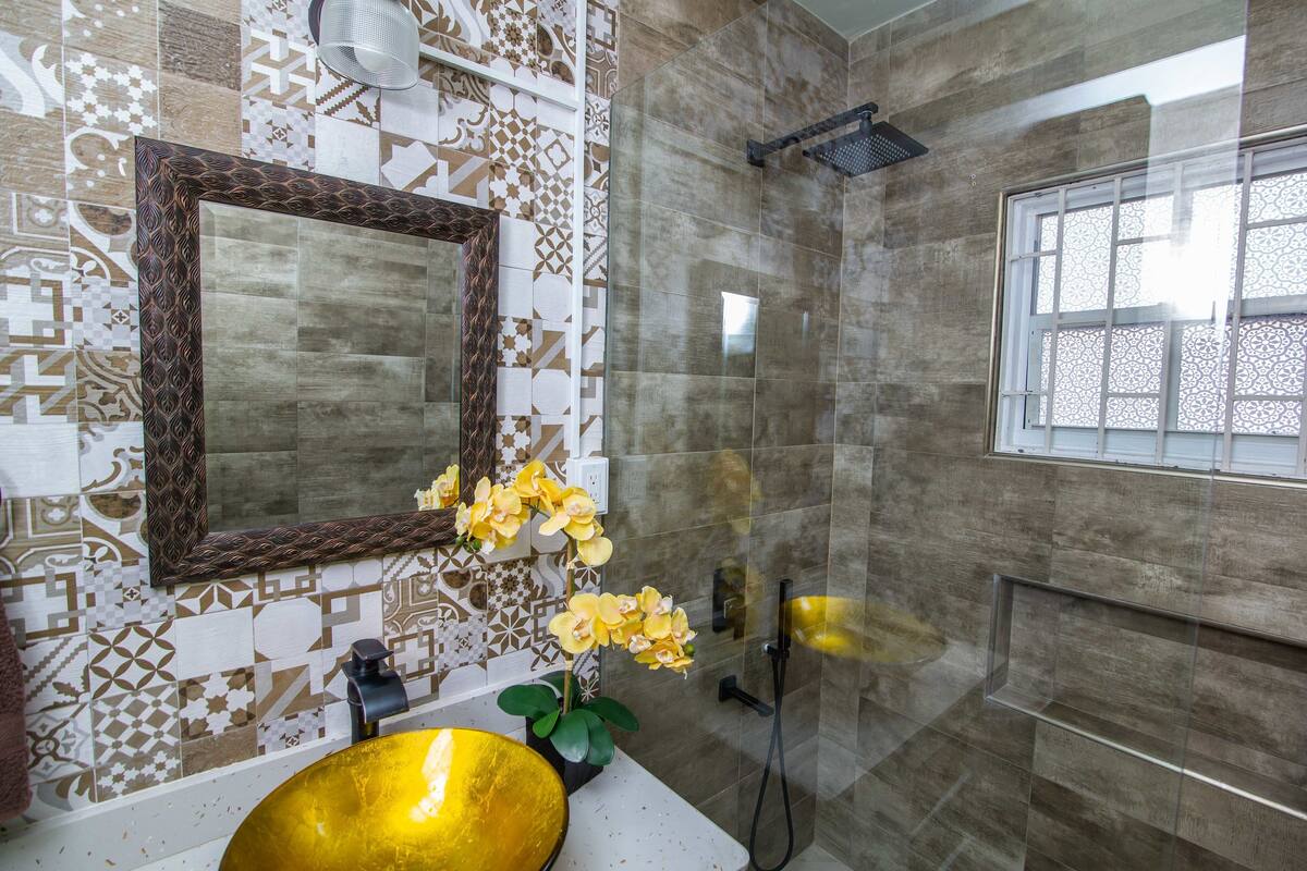Executive, 1 Bedroom, Executive Superior Suite | Banheiro | Chuveiro, toalhas de banho