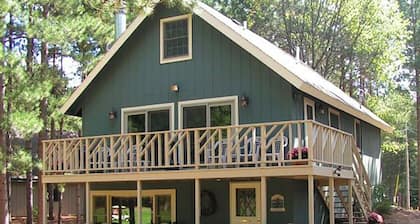 Spacious Resort Home on 10th Fairway - 6 Bedrooms, 3 Baths. GOLF, SKI, SPA