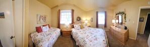 6 bedrooms, iron/ironing board, free WiFi, bed sheets - Spacious Resort Home on 10th Fairway - 6 Bedrooms, 3 Baths. GOLF, SKI, SPA (Thompsonville)