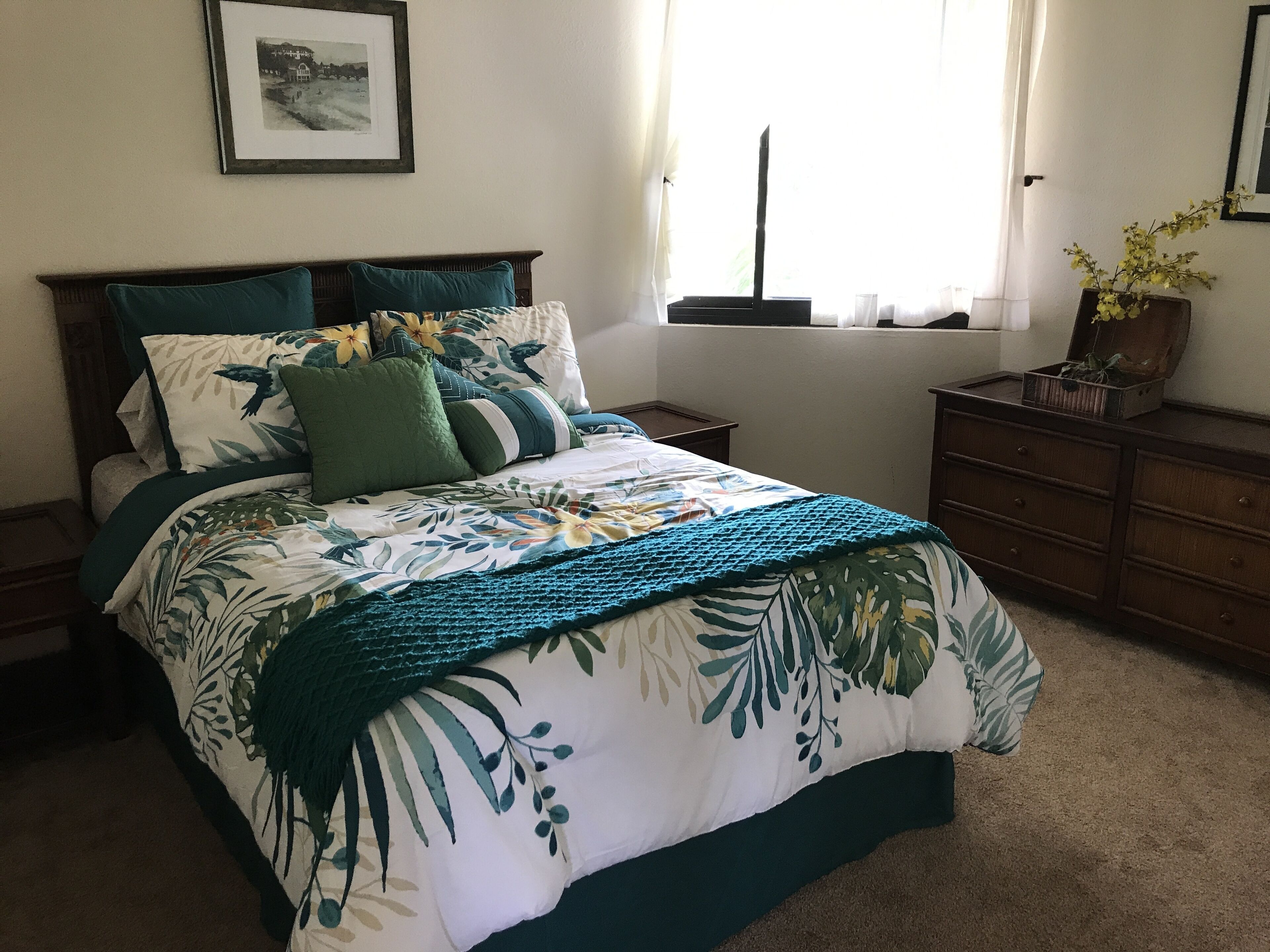 2 bedrooms, iron/ironing board, travel crib, free WiFi