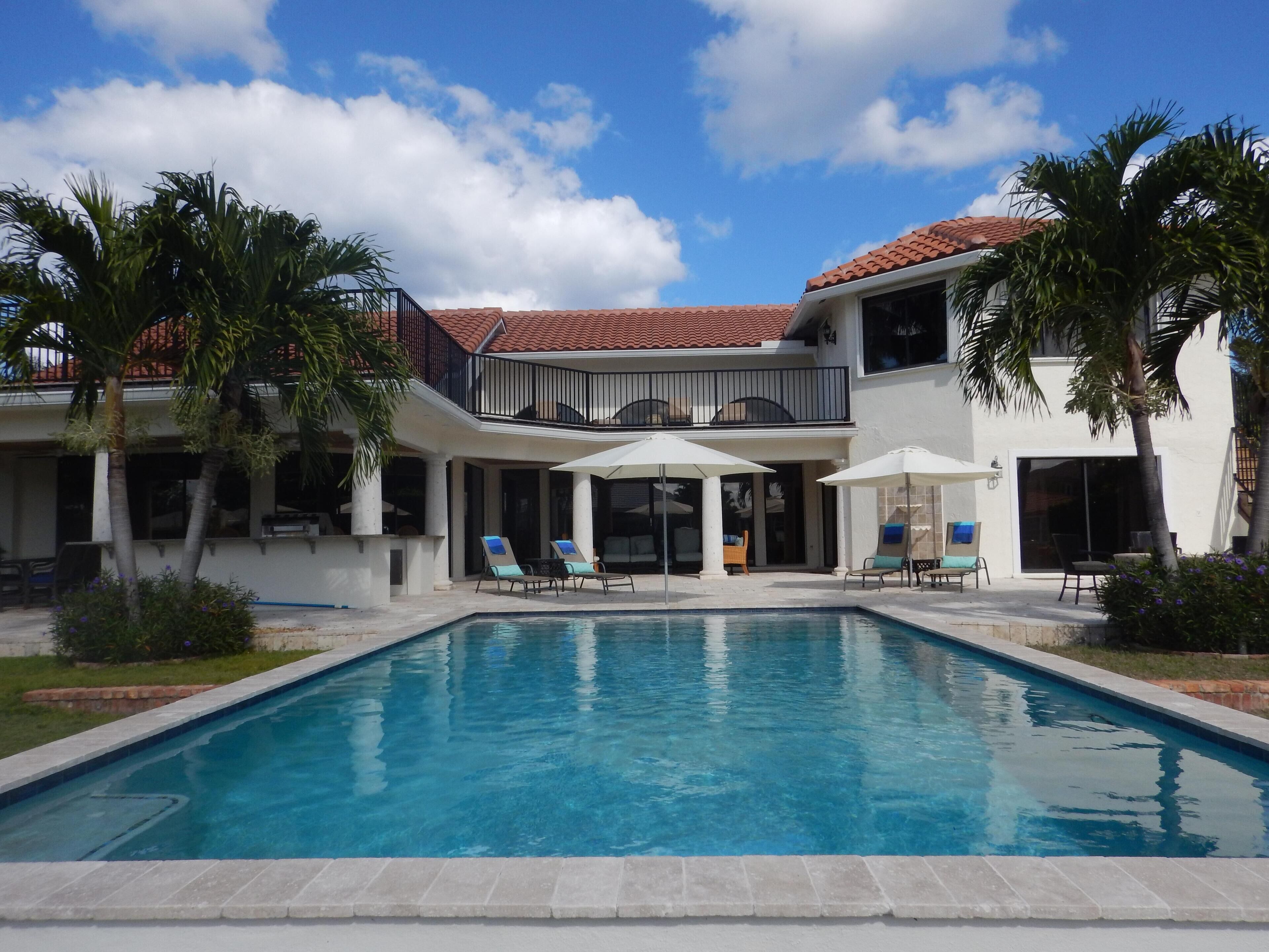Magnificent Florida Waterfront Estate, bring your boat, walk to beach