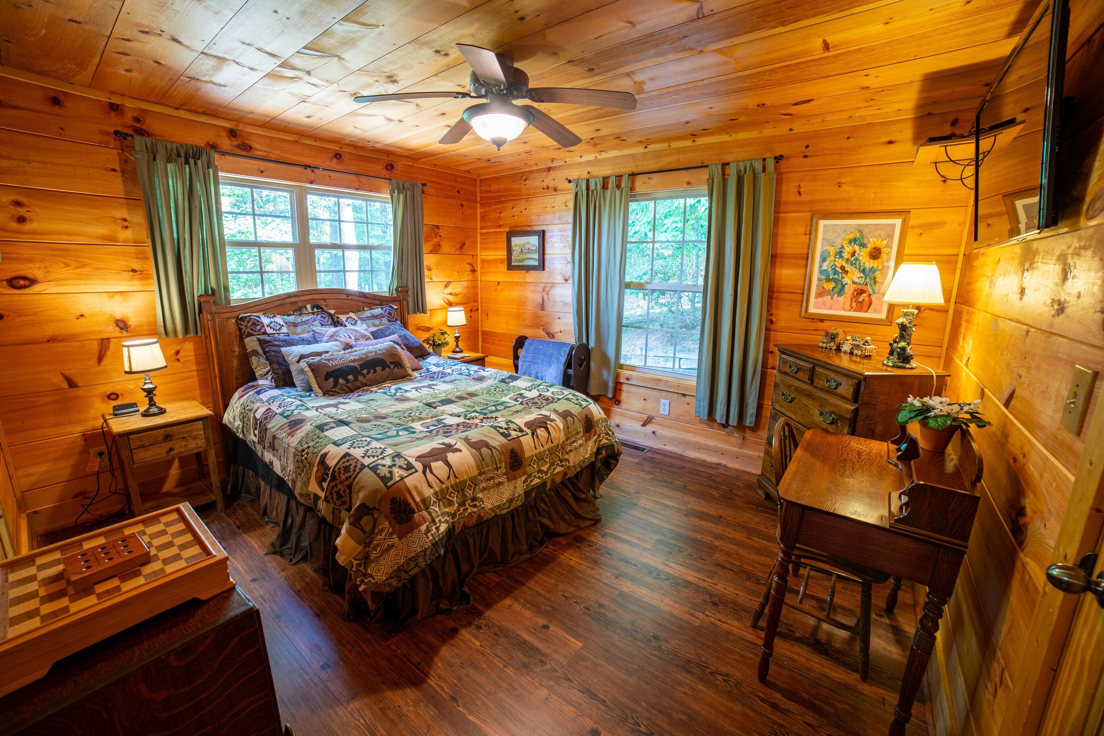 2 bedrooms, desk, iron/ironing board, free WiFi