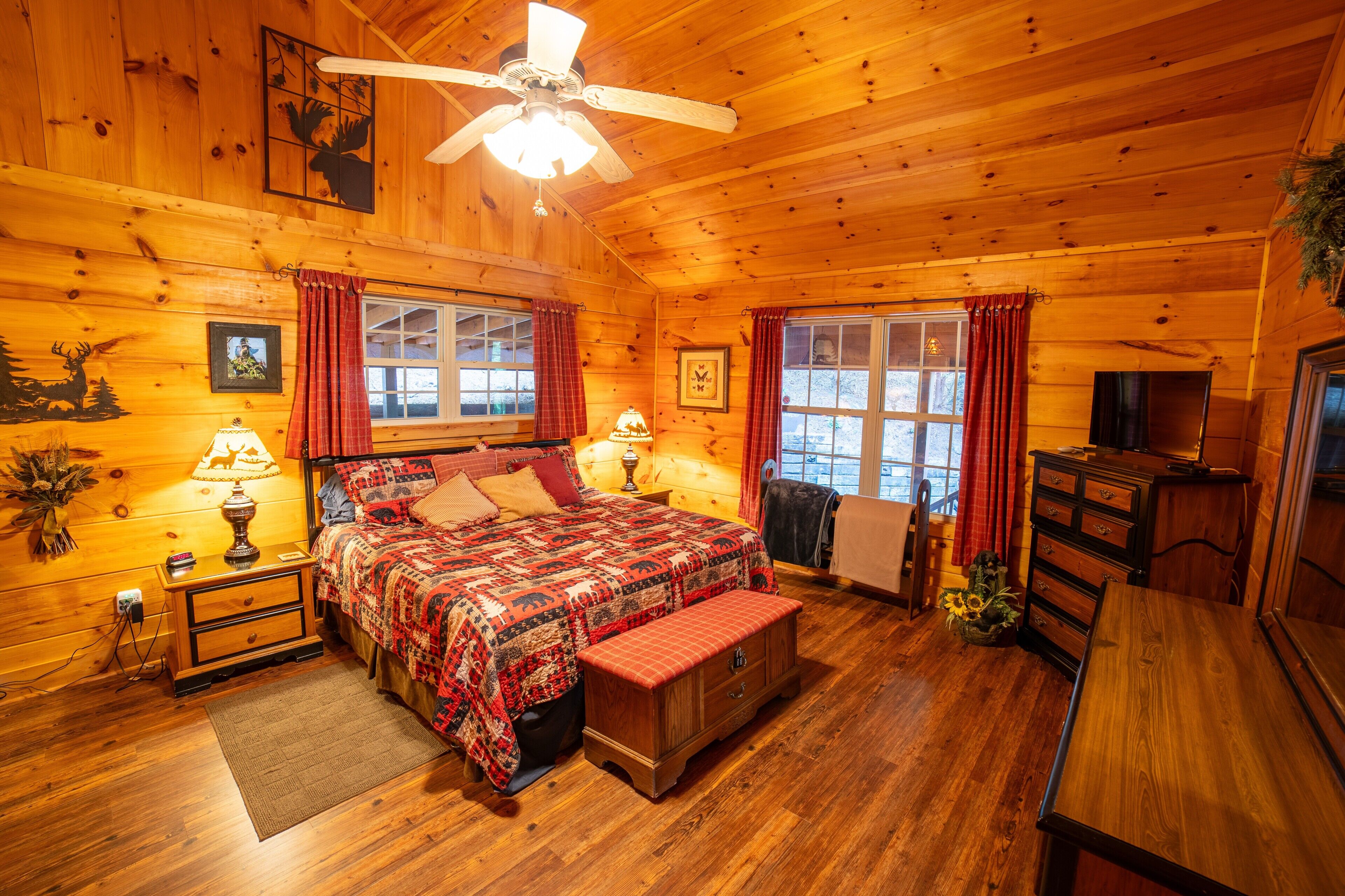 2 bedrooms, desk, iron/ironing board, free WiFi