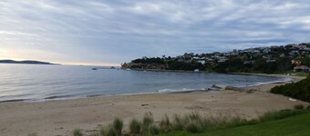 19 Blue in Blackmans Bay