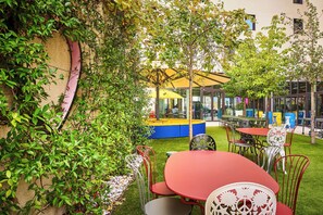 Garden - JO&JOE Paris - Gentilly Hotel - Hostel (Gentilly)