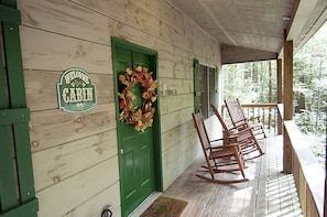 Property grounds - Clean, Secluded yet Convenient to Town, Well Stocked Cabin in the Woods! Wi-fi! (Townsend)