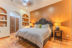 5 chambres, fer et planche à repasser, Wi-Fi gratuit, draps fournis