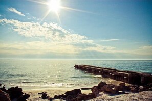 Beach nearby, sun-loungers, beach towels