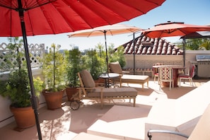 تناول الطعام بالخارج