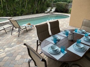 Outdoor dining - Special Offer! Limited-Time Deal • Walk to Beach • Heated Pool & Spa (Naples)