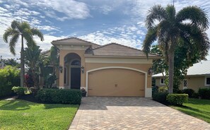 Exterior - Special Offer! Limited-Time Deal   • Walk to Beach • Heated Pool & Spa (Naples)