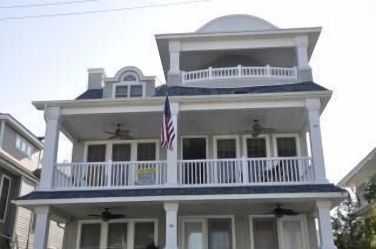 *Ocean City NJ - 808 4th Street (2nd and 3rd floors)