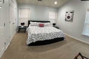 3 bedrooms, iron/ironing board, WiFi, bed sheets