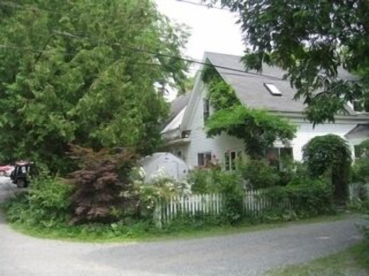 Bar Harbor Village Green Hideaway!  A few feet from shops, restaurants, movies.