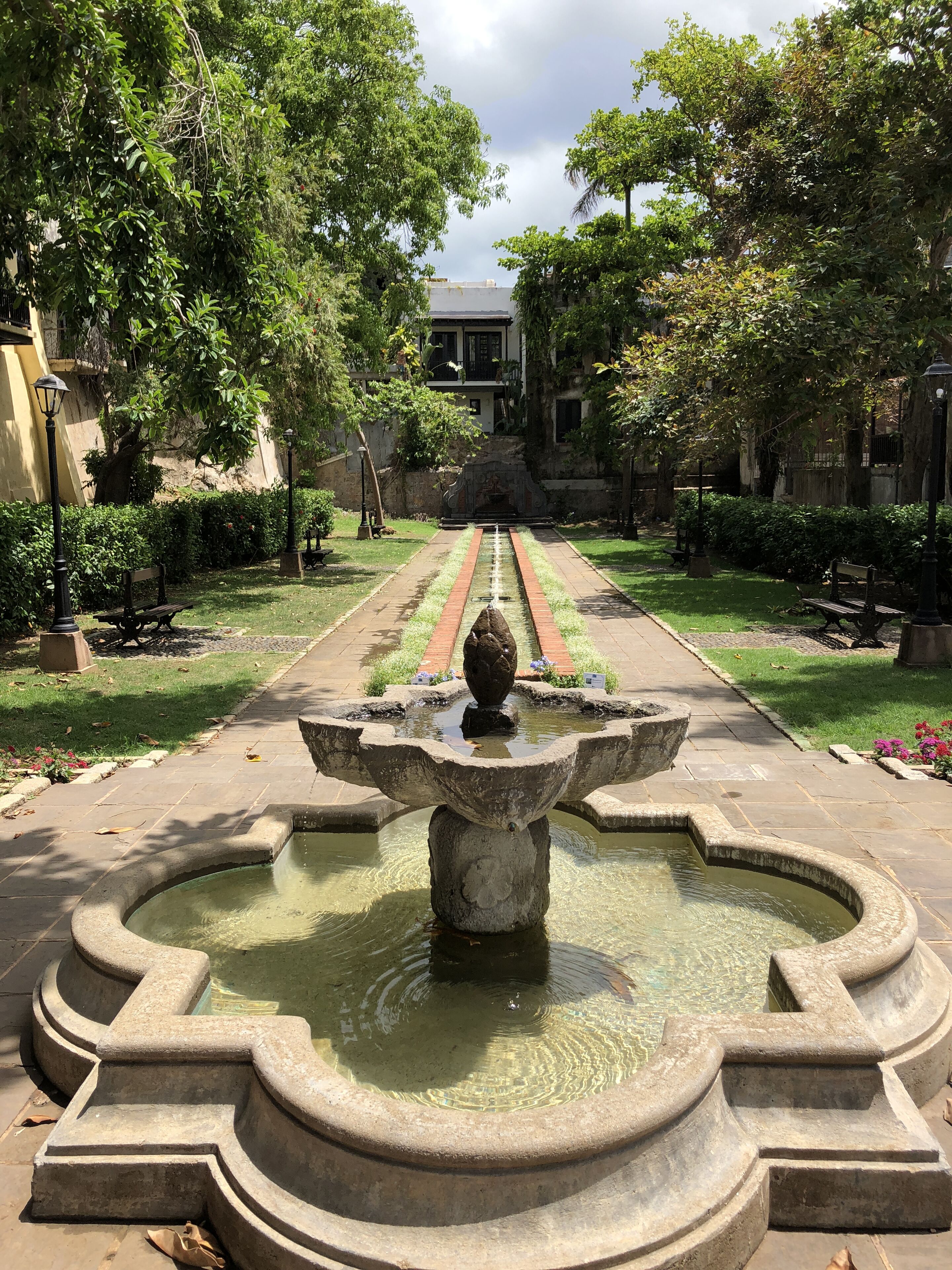 Inside the gardens of La Casa Blanca.