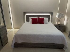 Strykejern/-brett, wi-fi og sengetøy