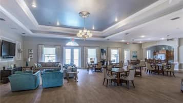 Smart TV, fireplace, DVD player, books