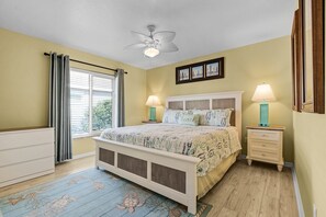 3 bedrooms, desk, iron/ironing board, travel cot