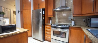 *SPECIAL RATES *  2 bedrooms condo with garage and terrasse - * GREAT LOCATION* 