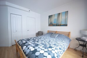 2 bedrooms, desk, iron/ironing board, free WiFi