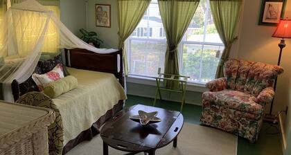 Tilava Home - 1500 ft Beach & Circuit Ave