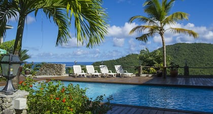 VILLA MAKAMBU Charmante et spacieuse villa avec des vues spectaculaires