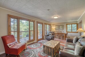 Téléviseur connecté, foyer, lecteur de DVD