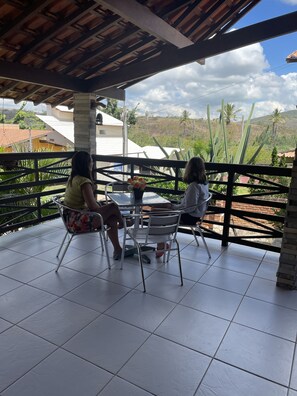 屋外ダイニングエリア