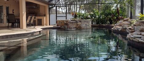 Piscine extérieure, piscine chauffée