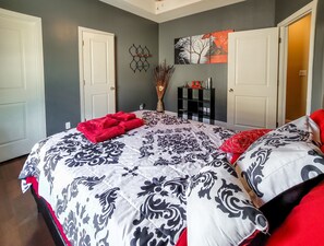 4 bedrooms, desk, iron/ironing board, free WiFi