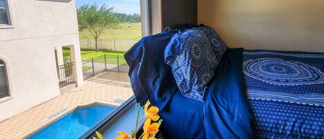 4 室のベッドルーム、デスク、アイロン / アイロン台、WiFi (無料)