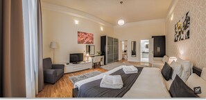 4 bedrooms, iron/ironing board, free WiFi, bed sheets