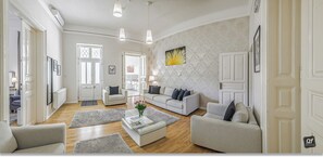 تلفزيون إل سي دي، مدفأة، مشغل دي في دي