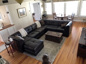 Flat-screen TV, books, stereo - Historic Home across from Monument Beach, Central A/C (Monument Beach)