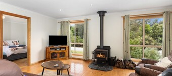 PET FRIENDLY COTTAGES - KELPIE COTTAGE - SELF CONTAINED COTTAGES